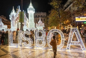Lisbon: Private Tuk Tuk Tour with Professional Guide