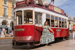 Lisbon: Cinematic Photoshoot with Local Photographer Guide