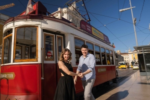 Lisbona: servizio fotografico da film con una guida locale