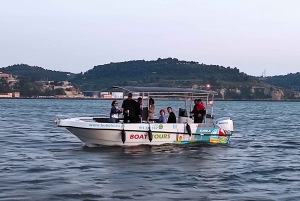Lisbon: City Boat Cruise Daytime/Sunset/Night with Champagne