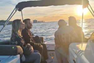 Lisbon: City Boat Cruise Daytime/Sunset/Night with Champagne