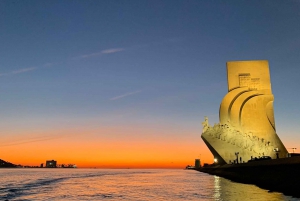 Lisbon: City Boat Cruise Daytime/Sunset/Night with Champagne