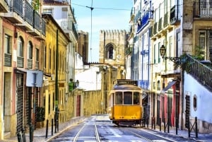 Lisbon: City Highlights Tour by Tuk Tuk