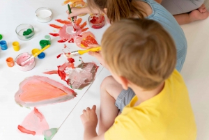 Lisbon: Painting Class in an Art Gallery