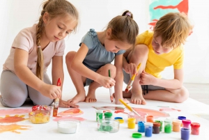 Lisbon: Painting Class in an Art Gallery