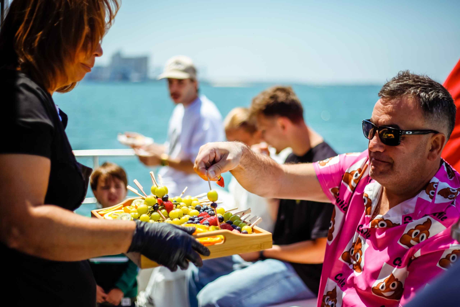 Lisbon: Cruise to the Beach with BBQ, Open Bar and Music