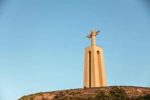Lisboa: Cruzeiro até à praia com churrasco, bar aberto e música