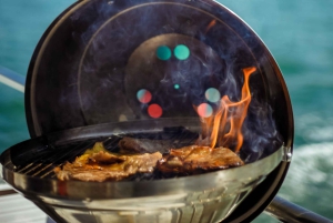 Lisbon: Cruise to the Beach with BBQ, Open Bar and Music