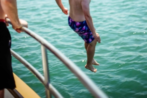 Lisbon: Cruise to the Beach with BBQ, Open Bar and Music