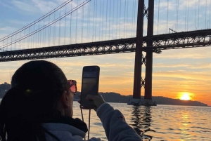 Lisbona: Tour di un giorno e di un tramonto sul fiume Tago