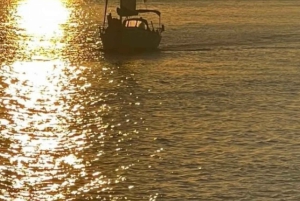 Lisbona: Tour di un giorno e di un tramonto sul fiume Tago