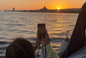 Lisbona: Tour di un giorno e di un tramonto sul fiume Tago