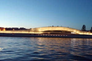 Lissabon: Dag- eller solnedgångskryssning med historia och vin