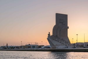 Lissabon: Dagtid / solnedgång / kväll stadsvandring med segelbåt med drink