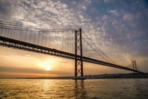 Lisbon: Disco Night Cruise with DJ and Open Bar