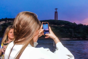 Lisbonne : Croisière disco nocturne avec DJ et Open Bar