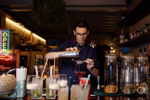 Lisbon: Bar Crawl with Local Guide & Drinks