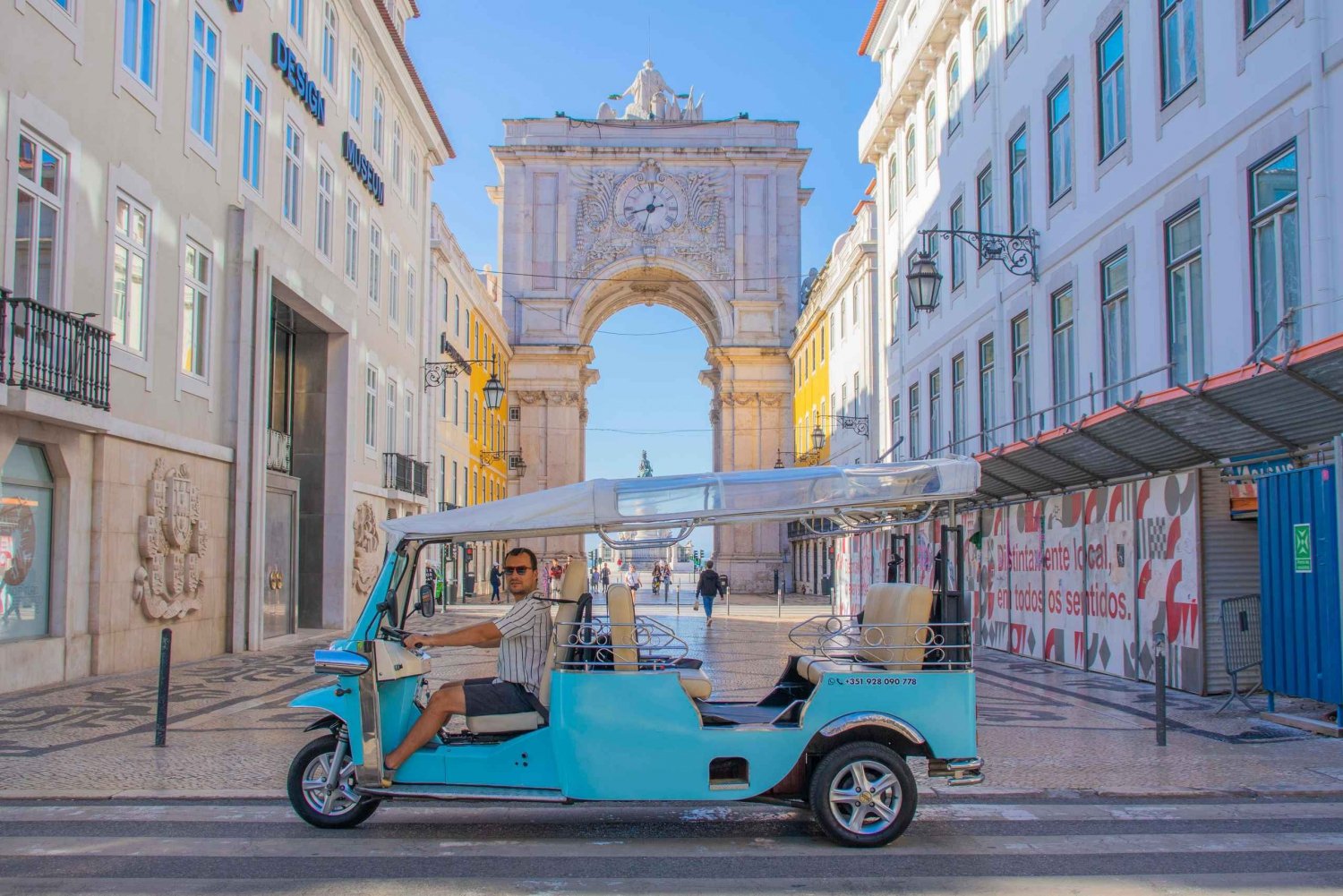 Lisbon: Early Morning TukTuk Tour - hotel/cruise ship pickup