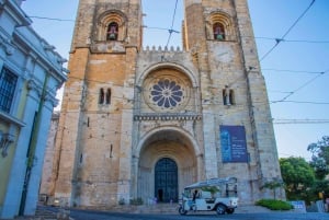 Lisbon: Early Morning TukTuk Tour - hotel/cruise ship pickup