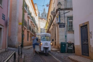 Lisbon: Early Morning TukTuk Tour - hotel/cruise ship pickup