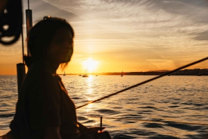 Lissabon: Njut av en segelbåtskryssning på Tagusfloden i solnedgången eller på natten