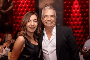 Lissabon: Erotische Kabarettshow und Abendessen