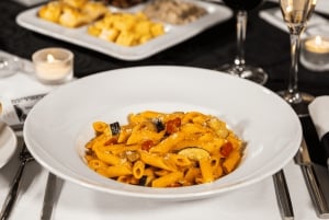 Lissabon: Erotische Kabarettshow und Abendessen