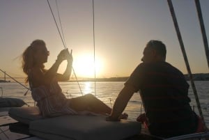 Lissabon eksklusiv privat bådtur - dagtimerne eller solnedgang