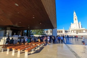 Lisbon: Small-Group Tour to Fátima, Batalha, Nazaré & Óbidos