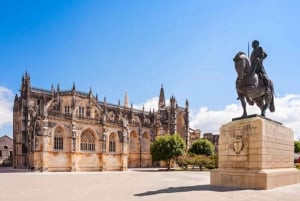 リスボン：ファティマ、バタルハ、ナザレ、オビドス（ジンジャ酒テイスティング付き）