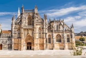 リスボン：ファティマ、バタルハ、ナザレ、オビドス（ジンジャ酒テイスティング付き）