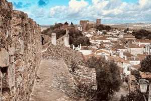 リスボン：ファティマ、バタルハ、ナザレ、オビドス（ジンジャ酒テイスティング付き）