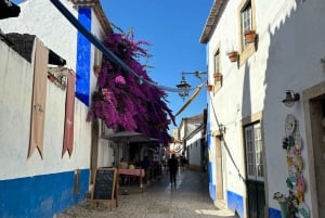 リスボン：ファティマ、バタルハ、ナザレ、オビドス（ジンジャ酒テイスティング付き）