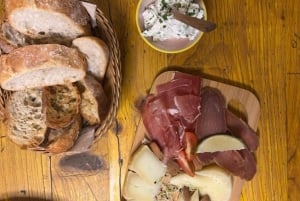 Lisbon: Food and Wine Tasting 4-Hours Tuk Tuk Tour