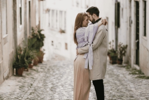 リスボン：恋人たちのための景色と味を楽しむ電動トゥクトゥクツアー