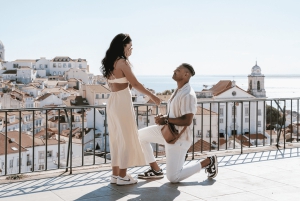 リスボン：恋人たちのための景色と味を楽しむ電動トゥクトゥクツアー