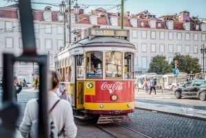 Lissabon: Guidad Tuk-Tuk-tur längs den historiska spårvagnslinje 28