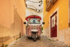Lisbon: Guided Tuk-Tuk Tour with Hotel Pickup