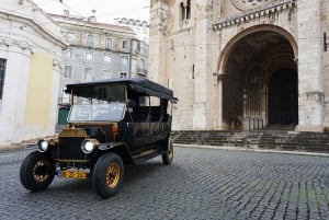 Lisbon: Guided Tuk-Tuk Tour with Hotel Pickup