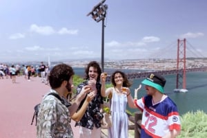 LISBON DAILY TOUR in a Vintage Jeep with FOOD&DRINK Tastings