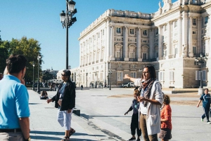 Lisbon: Half-day Guided Sightseeing Tour by Tuk Tuk