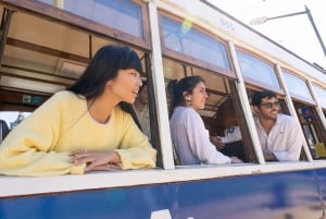 Lisboa: Passeio de Helicóptero, Passeio de Barco e Passeio a Pé pela Cidade Velha