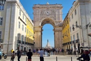 Lisbon: Hidden Gems Walking Tour with Coffee & Pastries