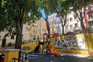 Lisbon: Hidden Gems Walking Tour with Coffee & Pastries