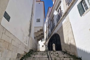 Lisbon: Hidden Gems Walking Tour with Coffee & Pastries