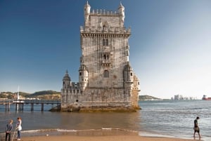 Lisbon Highlights Private Tour with Local Guide and Pickup