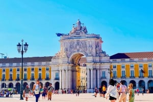 Lisbon: Tuk Tuk Private Tour With Free Polaroid Photos