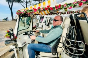 Lisbon: Old Town Tuk-Tuk Tour.