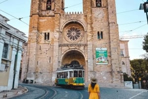 Lisbon: Old Town Tuk-Tuk Tour.