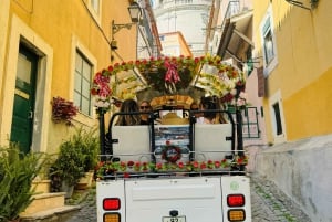 Lisbon: Old Town Tuk-Tuk Tour.